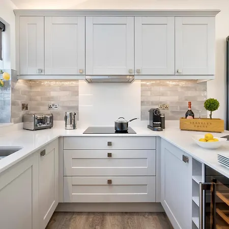 Berkeley House * Windermere